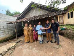 UPZ Provinsi Banten Didampingi Forwatu Banten Serahkan Bantuan RTLH di Desa Muara Dua Kec. Cikulur