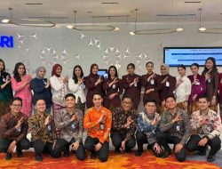 Peringati Hari Kartini, Frontliner BRI Kantor Cabang Khusus Tampil Beda dengan Pakaian Nasional