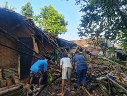 Angin Kencang Disertai Hujan Lebat di Kecamatan Rangkasbitung, Rumah Warga Rusak Parah